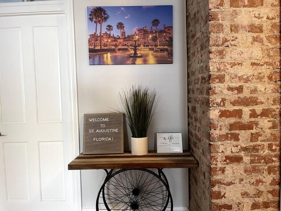 Cozy Quiet St Augustine Private Condo - 2Bed, 1 Bath, Sleeps 6, Steps To Historic St Augustine Center & All Tourist Attractions, Restaurants, Cafes, Backyard, Porch St. Augustine Εξωτερικό φωτογραφία